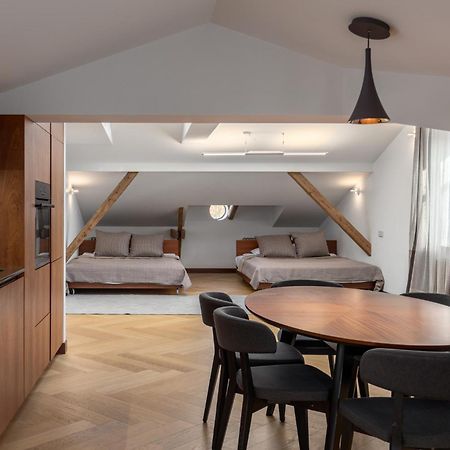 Roze Brivzemnieka Apartments Liepāja Esterno foto